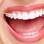 روش صحیح استفاده از نخ دندان