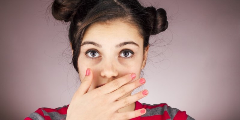 دلایلی که باعث بوی بد دهان کودک میشود